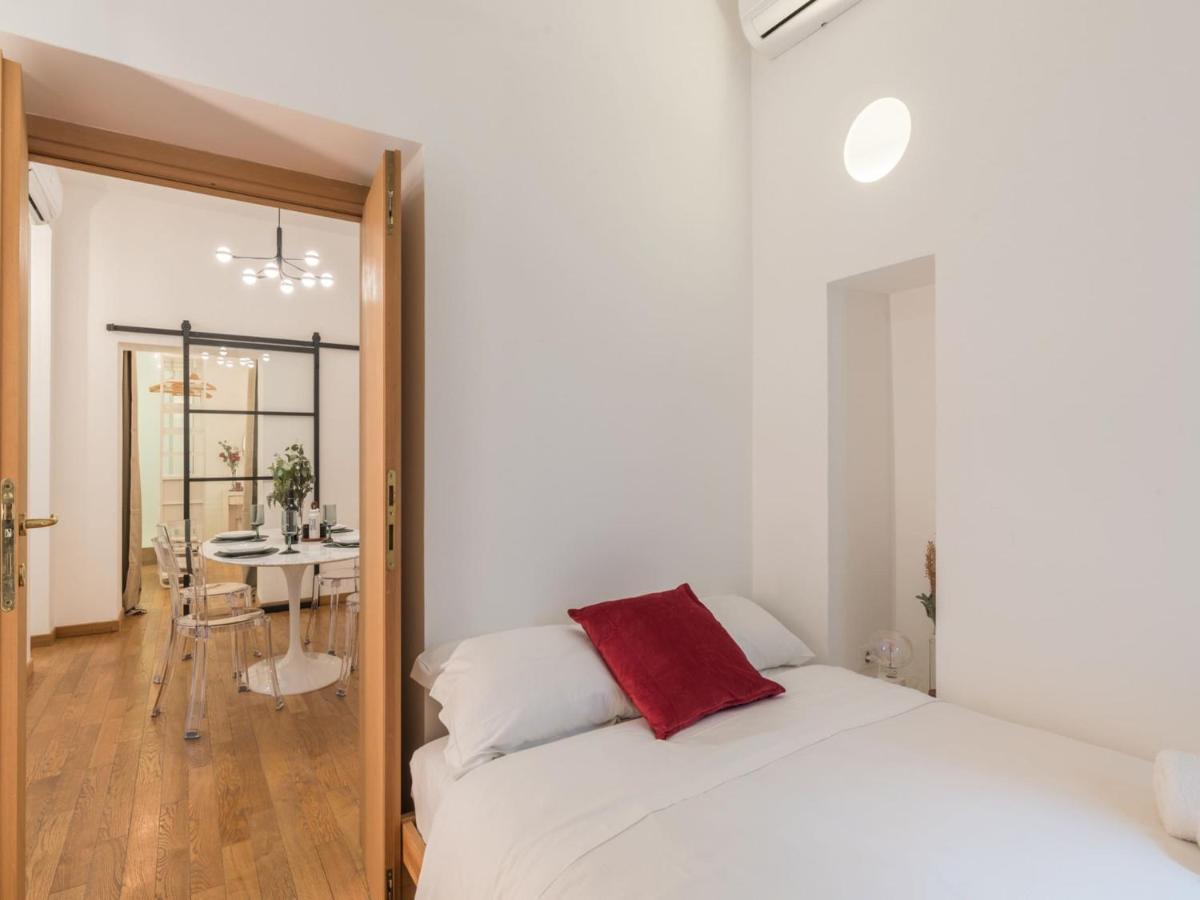 The Best Rent - Cozy Two-Bedroom Apartment In Via Dei Condotti Рим Екстер'єр фото